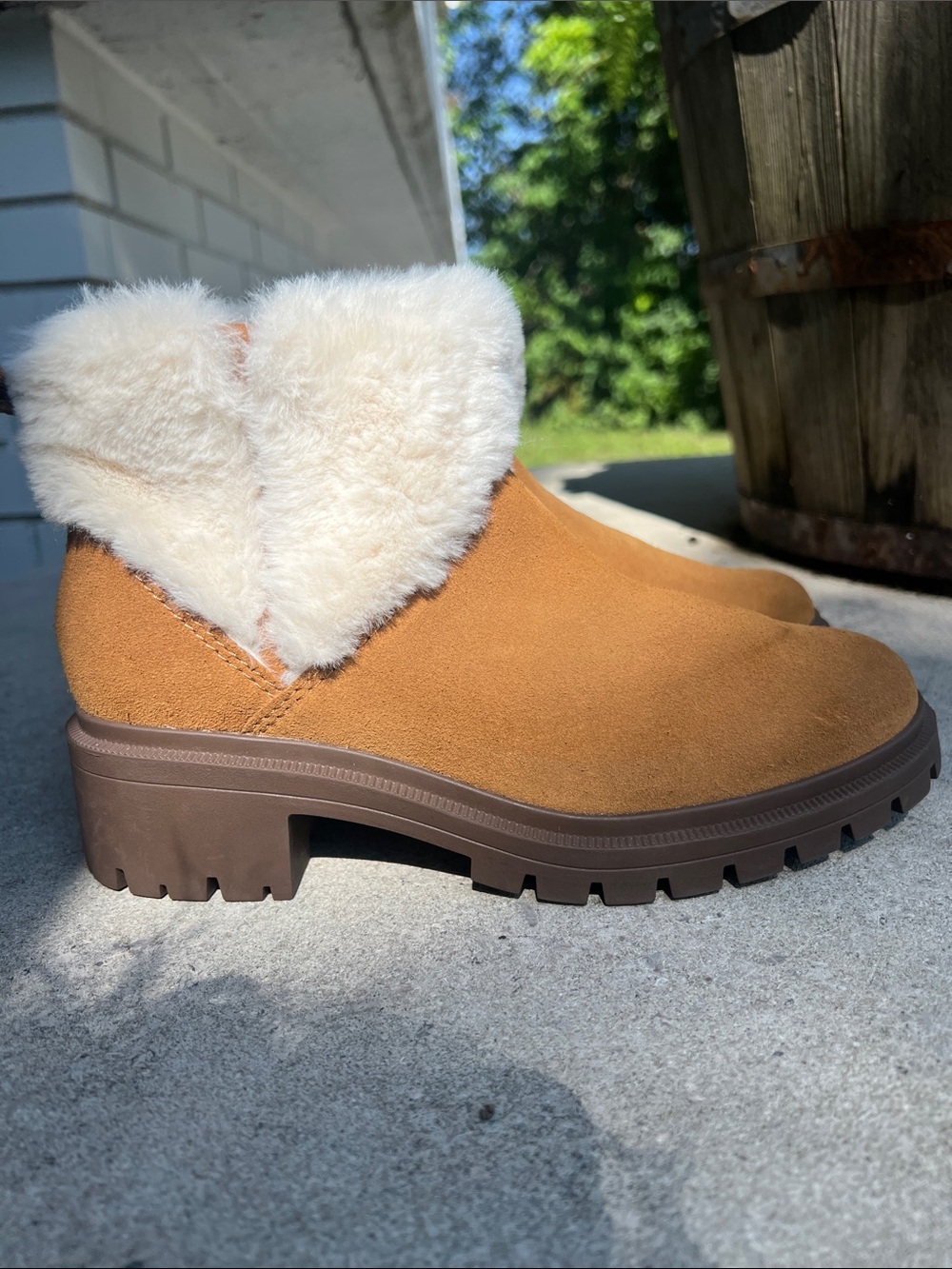 Koolaburra by UGG Berea Fuzz Ankle Boots - Size 6 - Like New!